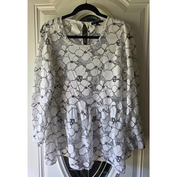 Lane Bryant White Floral Lace Top with Keyhole closure Women Size 16 - Picture 1 of 5